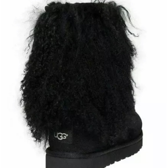 UGG Short Sheepskin Cuff Mongolian Fur BLACK Boots Women’s sz 6 worn once - Picture 11 of 16
